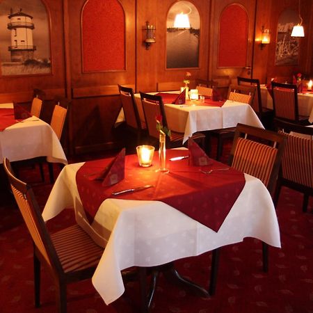 Hotel Zwei Linden - Links Der Elbe - Niedersachsen Balje Экстерьер фото