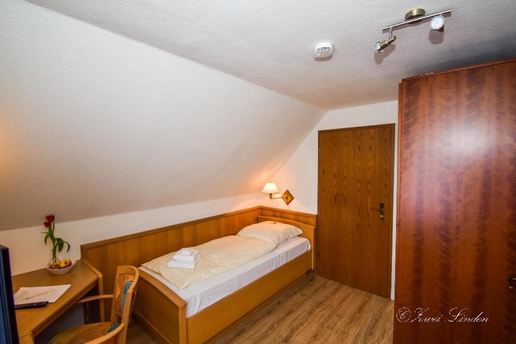 Hotel Zwei Linden - Links Der Elbe - Niedersachsen Balje Экстерьер фото