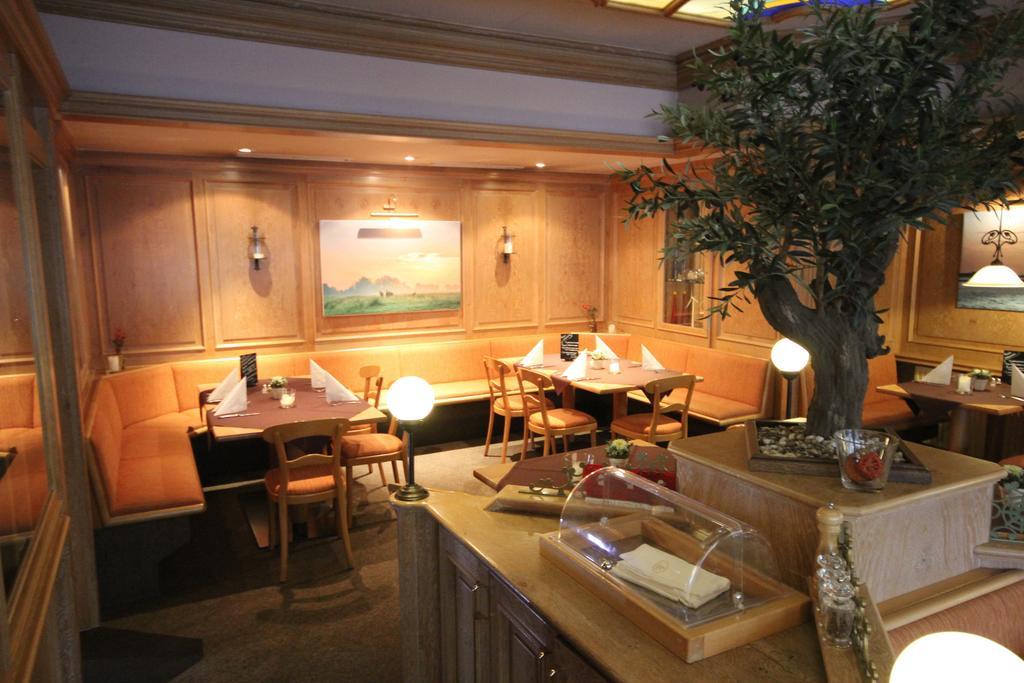 Hotel Zwei Linden - Links Der Elbe - Niedersachsen Balje Экстерьер фото