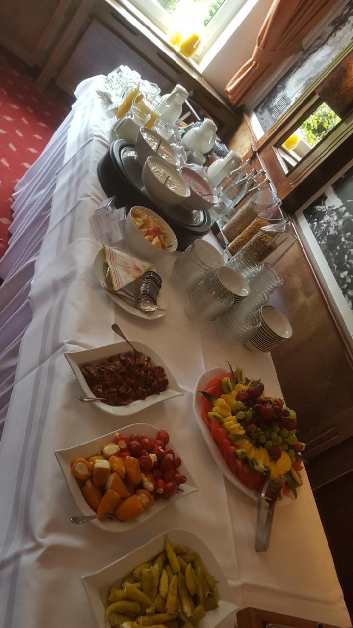 Hotel Zwei Linden - Links Der Elbe - Niedersachsen Balje Экстерьер фото
